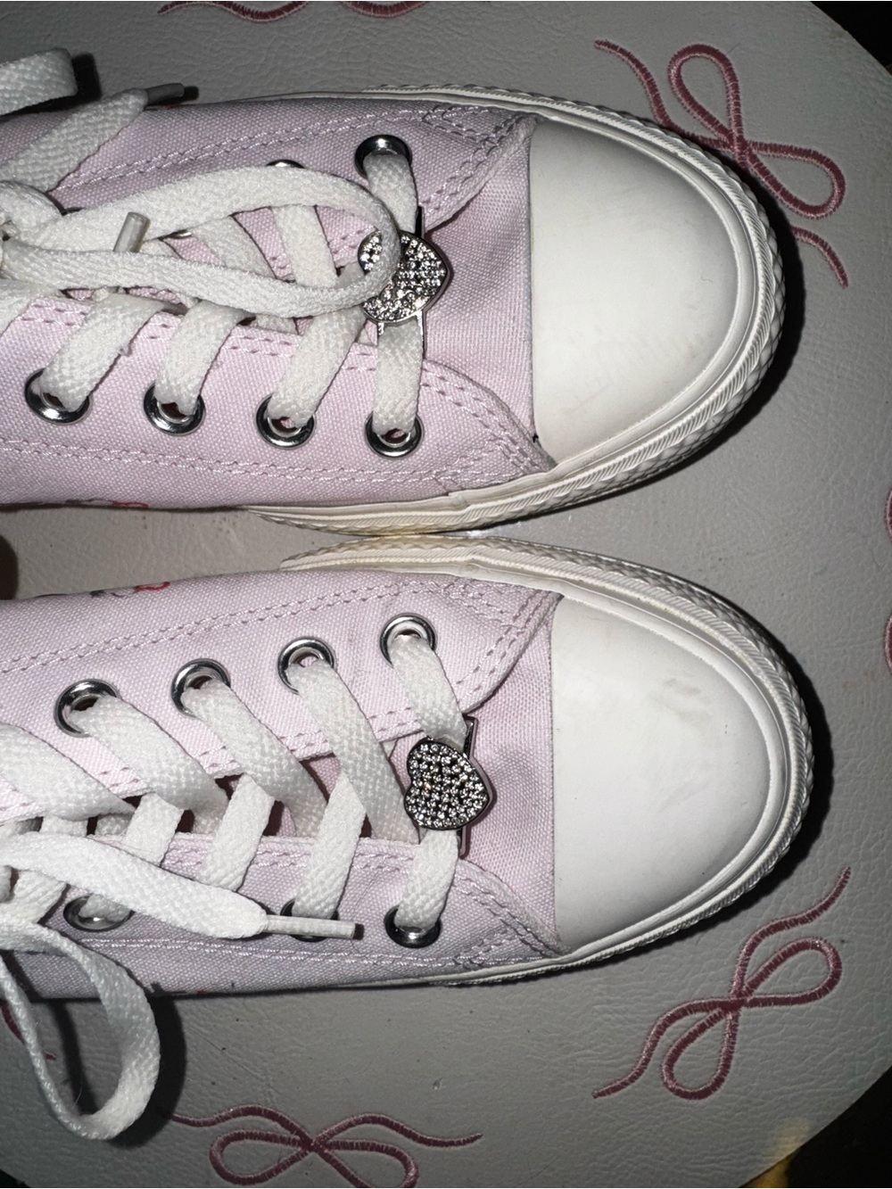 Women’s converse size 8.5